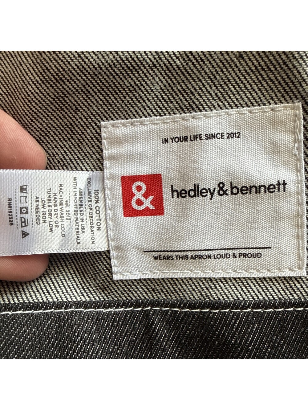 Essential Apron Collabs - Picture 6 of 9